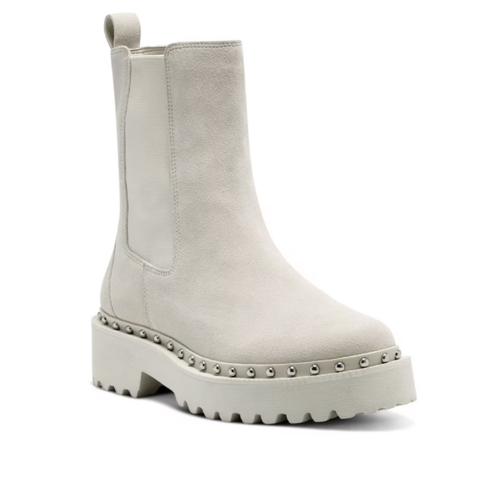 Vince Camuto | Meendey Chelsea boot | size 9.5